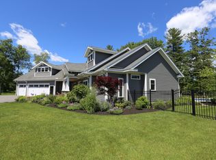 9 Meadowcrest Rd, Hooksett, NH 03106
