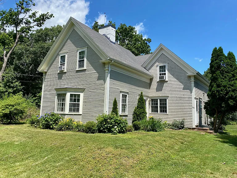 100 Powder Point Ave — Photo 2