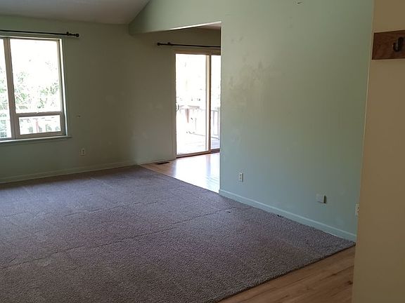 3rd image of 708 Highland Dr