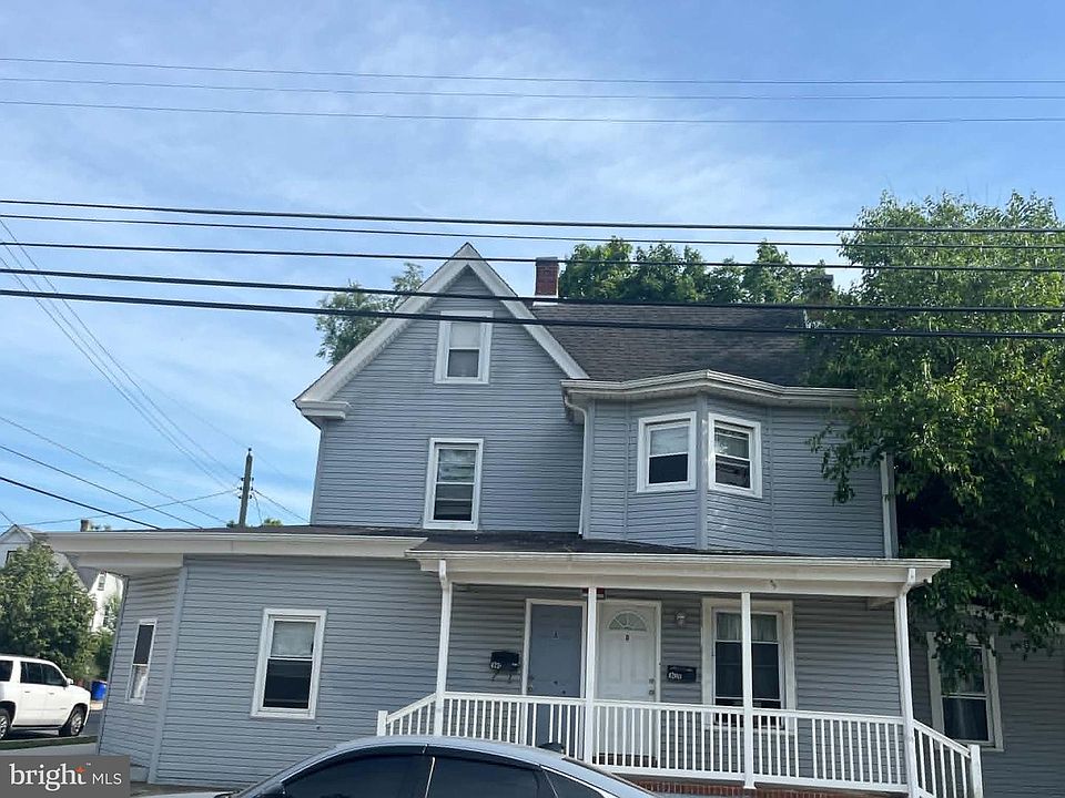 1st image of 422 5th St N
