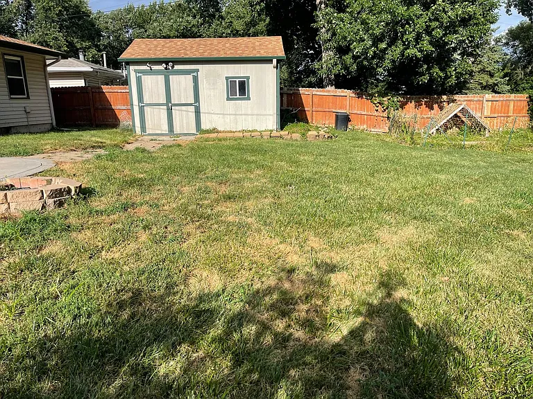 10909 Leavenworth St — Photo 39