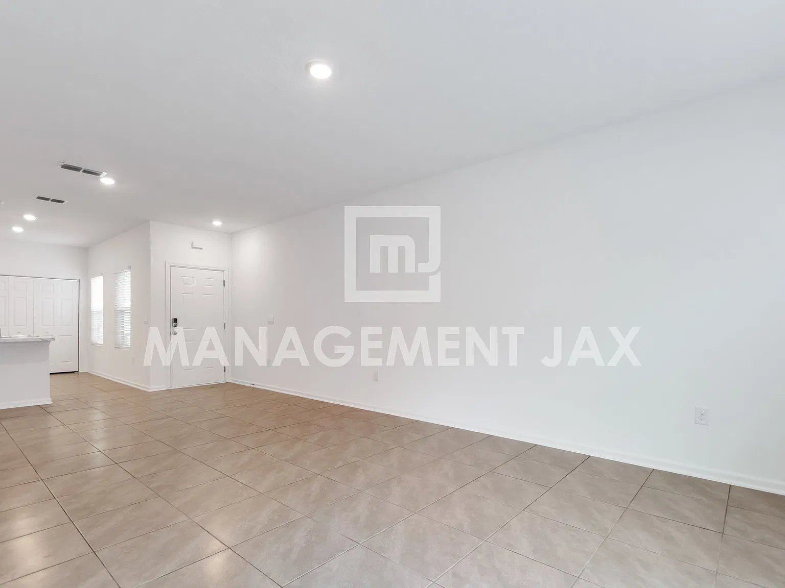 3 bed, 2.5 bath, 1502 sqft, $1,500 — Photo 3