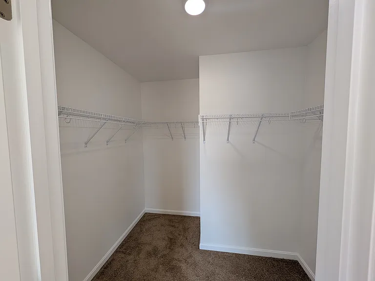 128 Kelly Dr — Photo 8