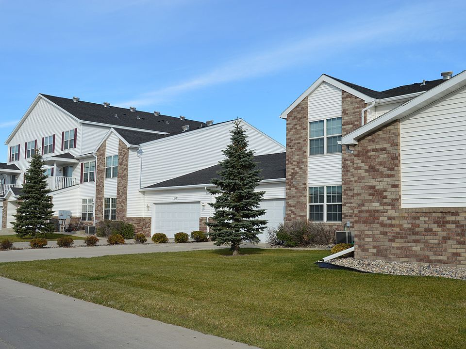 Parkwest Gardens Apartment Community 1207 1st St W West Fargo, ND