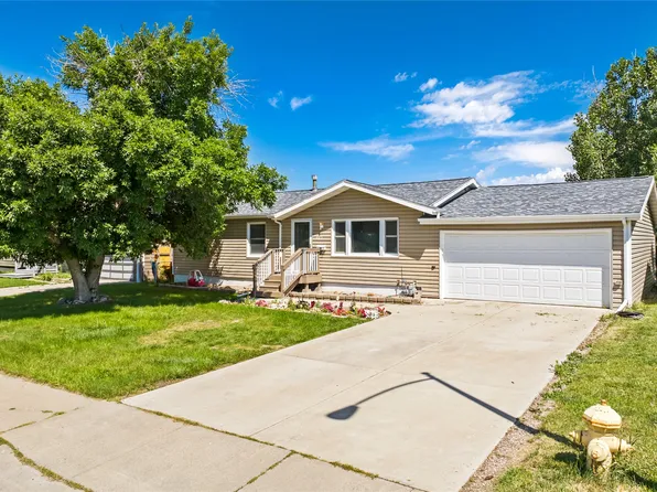 617 34th Ave NE, Great Falls, MT 59404