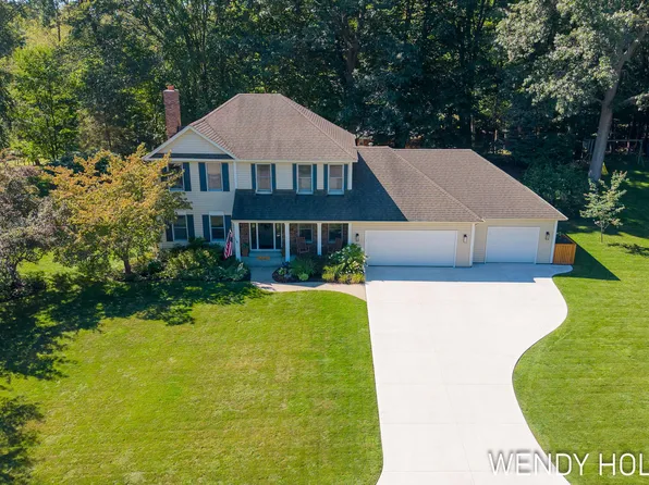 2066 Woodlark Dr, Holland, MI 49424