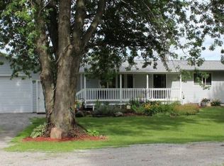 3889 Mohler Rd, Center Point, IA 52213