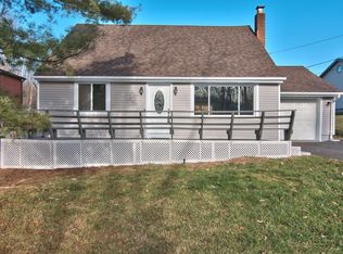 1262 Brookfield Rd, Lake Ariel, PA 18436