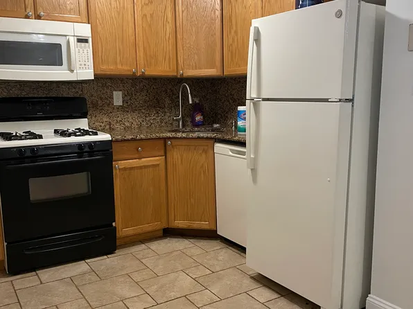 343 Ridgewood Ave #2, Staten Island, NY 10312