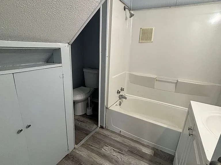 5885 Cable Ave — Photo 8