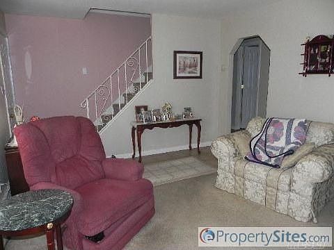 3rd image of 81 Barbara Ln
