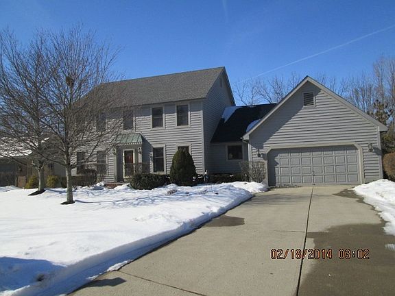2nd image of 5872 Rothesay Ct