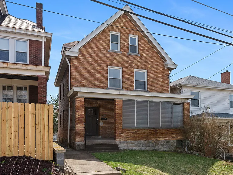 326 Anthony St — Photo 1