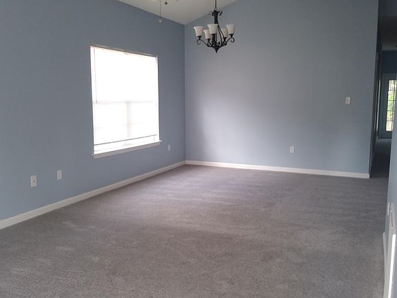 4th image of 11598 Acorn Dr