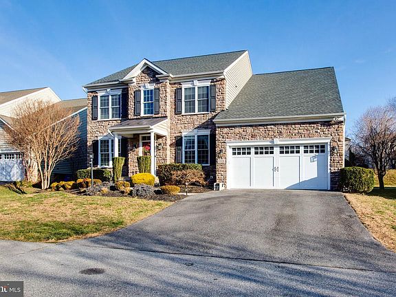 2nd image of 10926 White Dahlia Dr
