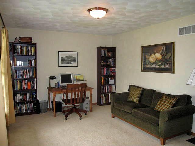 1st image of 5025 Park Valley Dr