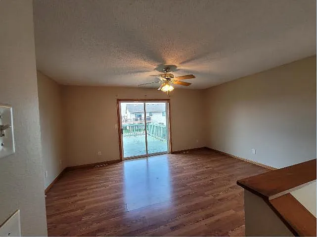 3 bed, 1556 sqft, $2,000 — Photo 4