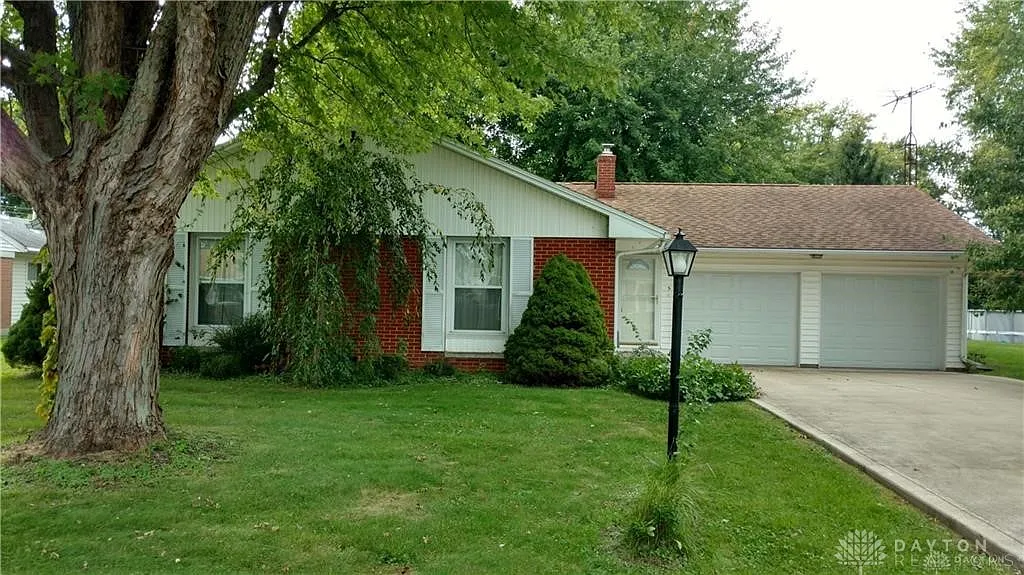 5 Maplewood Dr photo 1