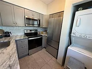 3 bed, 2.0 bath, 1123 sqft, $2,600 — Photo 3