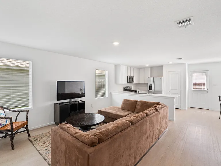 2782 Lannister Ln — Photo 2
