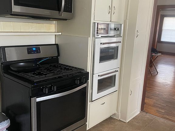 5th image of 4126 Francis St