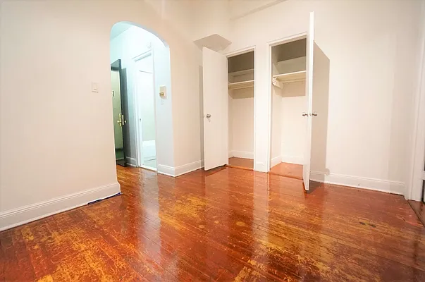 Rented by Monarch Realty Holdings | media 13