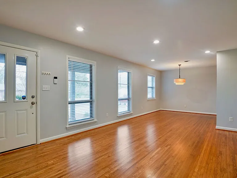 969 Oak Grove Rd — Photo 7