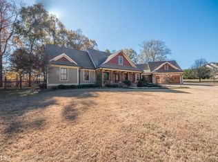 976 Hood Rd, Fayetteville, GA 30214