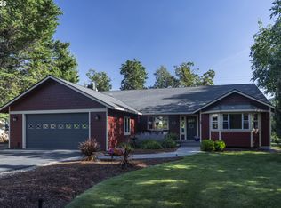 418 Rivershore Dr, Roseburg, OR 97470