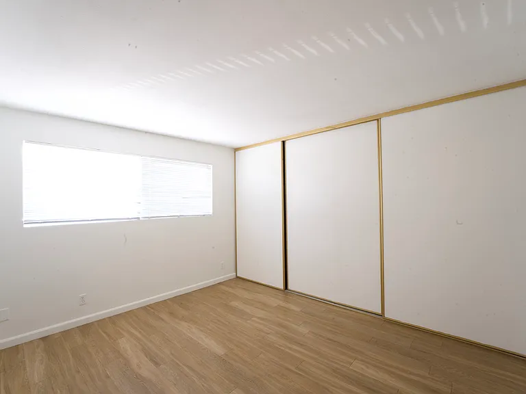 317 N 4th St #110 — Photo 11
