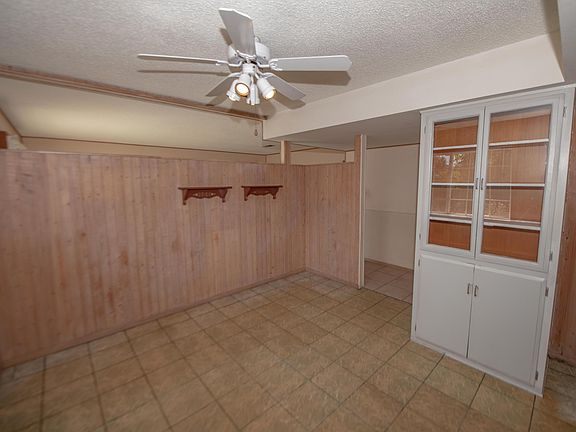 5th image of 812 E Tangerine Ave
