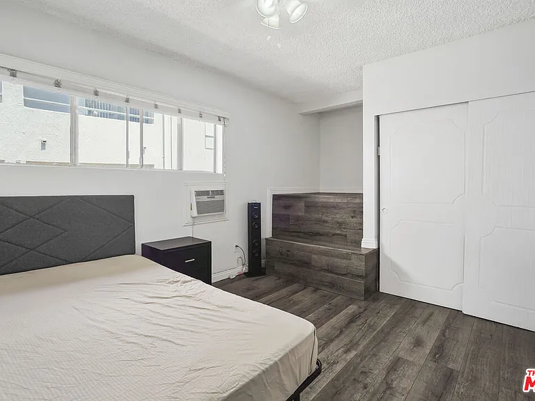 1449 Butler Ave #1B — Photo 17