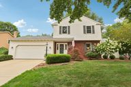 Suncrest Dr-S0508-001.jpg