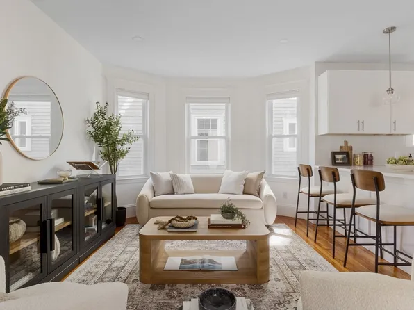 29-31 Cushing St #1, Cambridge, MA 02138