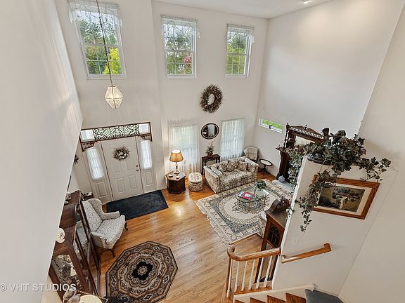 4th image of 451 Oak Grove Cir