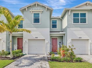 680 SE Lake Falls St, Port Saint Lucie, FL 34984