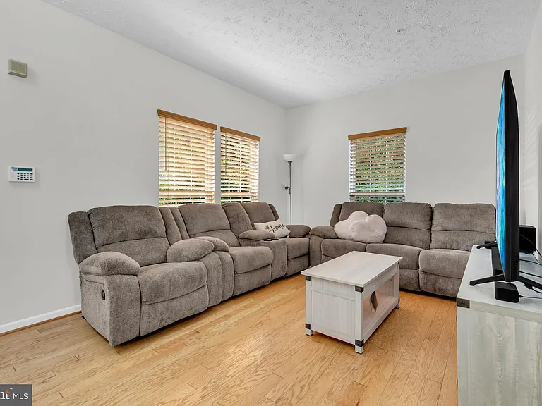 8336 Finchleigh St — Photo 6