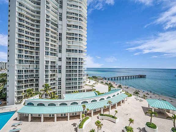 5th image of 16445 Collins Ave APT 925