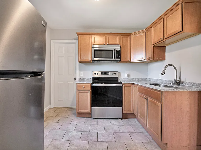 34 Kellogg St #2 — Photo 6
