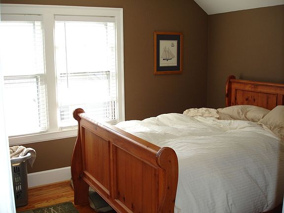5th image of 620 W Cambourne St