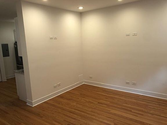 3rd image of 3637 N Paulina St #Ch1