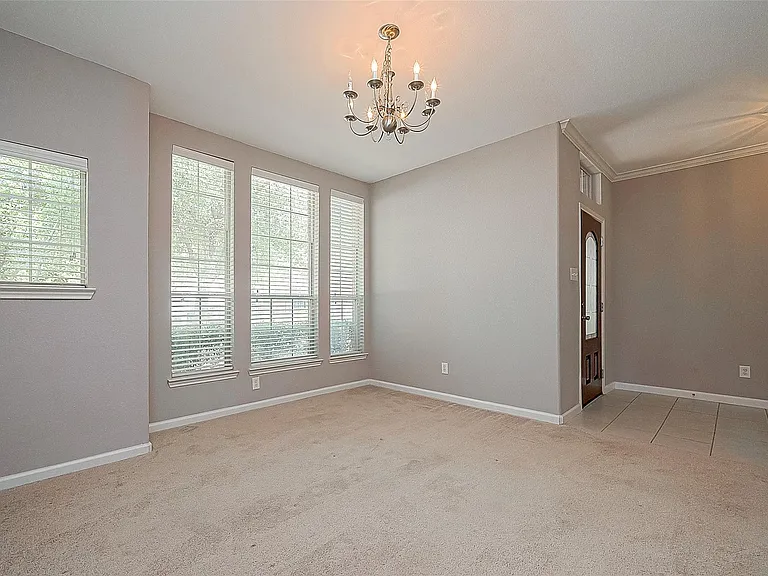 5203 Heatherdawn Ct — Photo 4