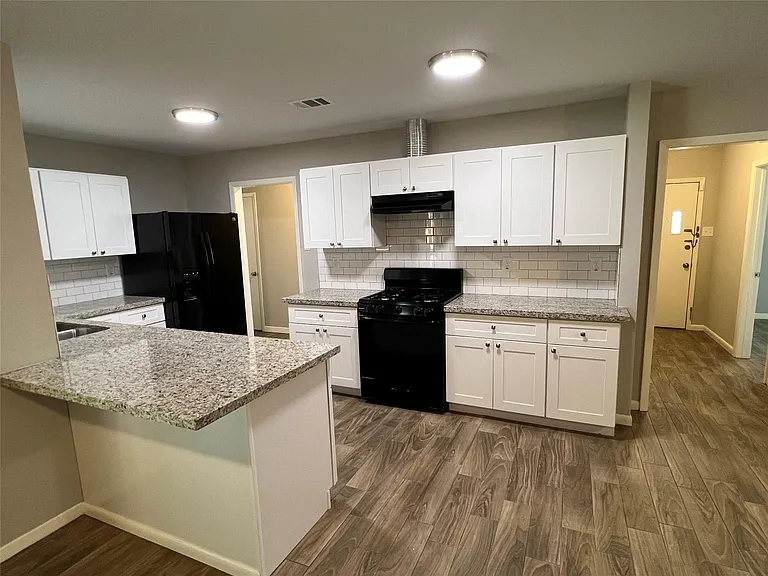 10503 Homestead Rd — Photo 10