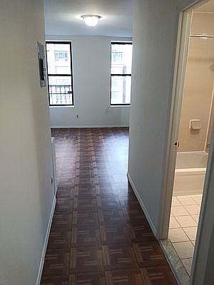 5th image of 2534 Broadway #2D