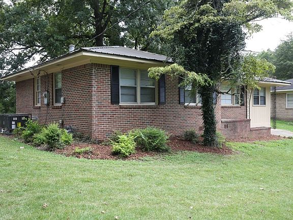 3rd image of 1149 Carnation Dr