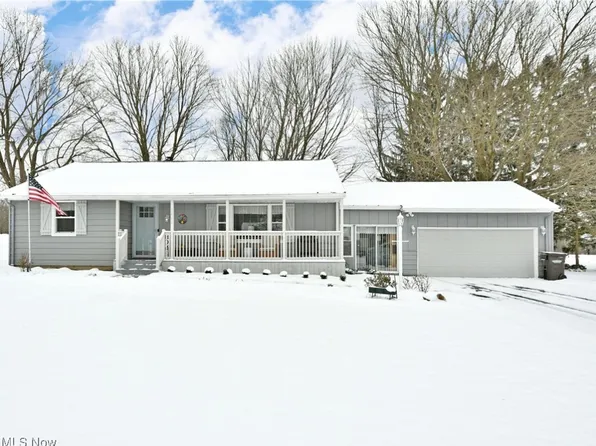 2466 Northview Dr, Cortland, OH 44410