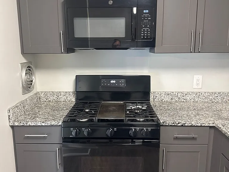 3331 Hewitt Ave #1 — Photo 32