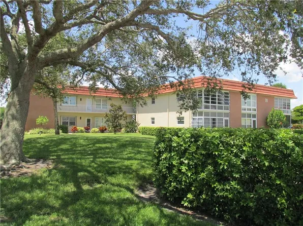 70 Royal Oak Ct, Vero Beach, FL 32962