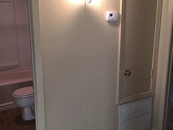 5th image of 4209 Yates St APT B