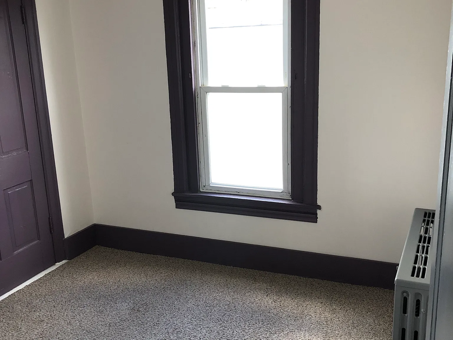3 bed, 892 sqft, $1,300 — Photo 3
